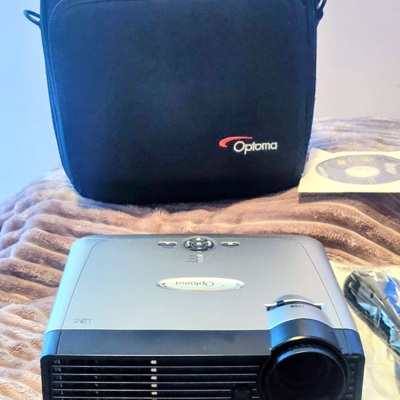 Silver Projector - Picture 4 of 5